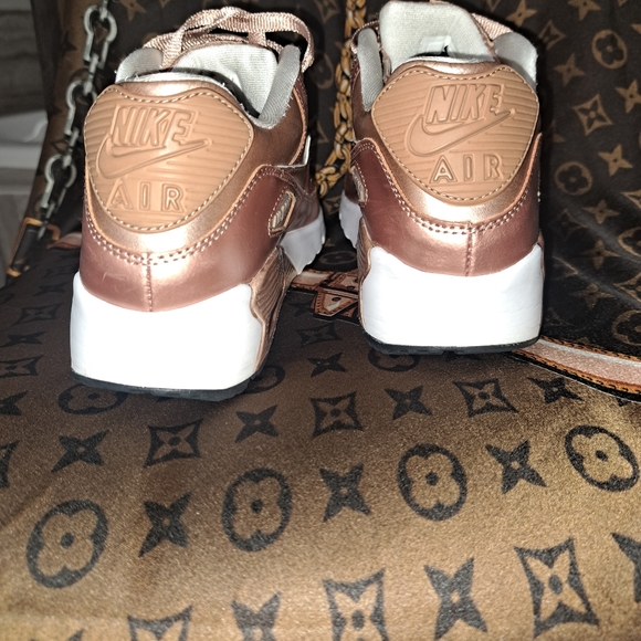 Nike Air Max 90 Metallic Rose Gold - Picture 5 of 12